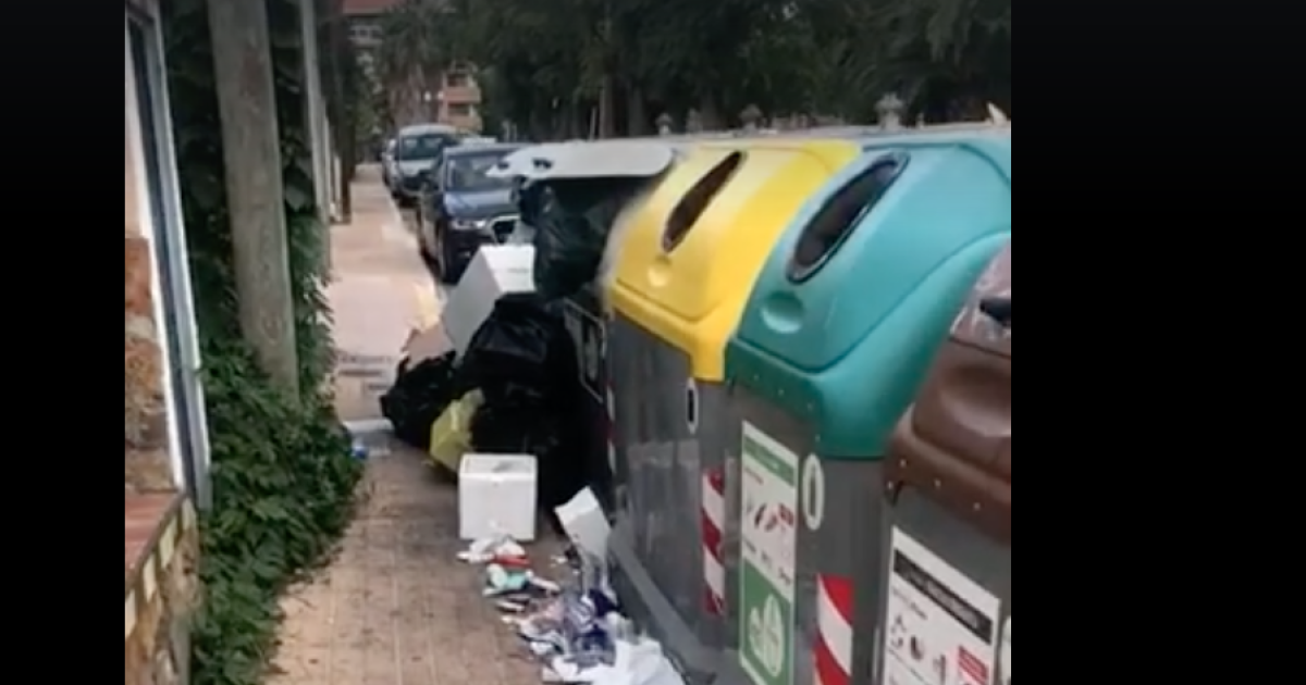 Un V Deo Denuncia La Brut Cia Del Carrer Que Accedeix A La Platja De L