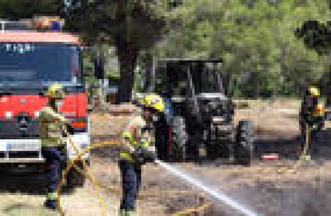 Espectacular Columna De Fum A Mont Roig Del Camp Per Un Incendi D Un