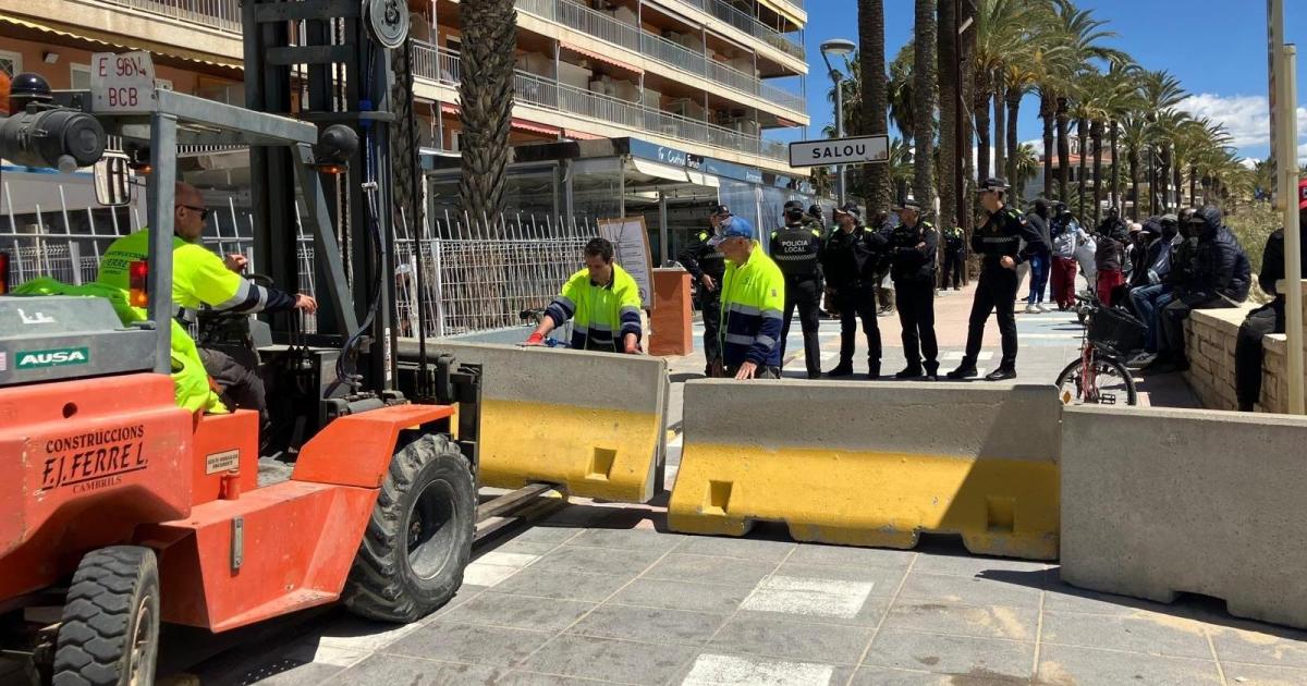 La policia tanca el passeig marítim de Cambrils per acabar amb el ...