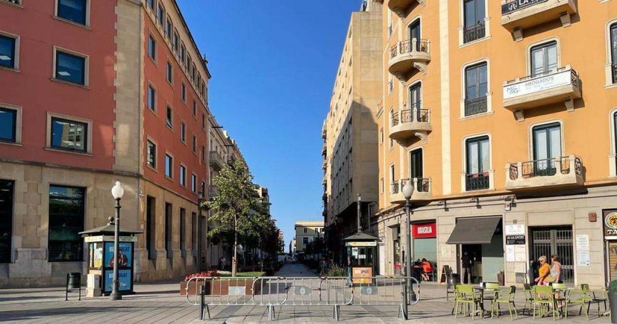 La calle Canyelles vuelve a ser de los peatones