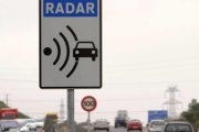 Imagen de un radar en una carretera española.