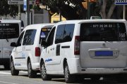 Imatge d'alguns taxis de Cambils.
