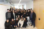 Imatge de la inauguració de les quatre noves aules de batxillerat.