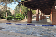 Parc de la plaça d'Antoni Pedrol Rius, precintat.