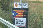 Imatge del cartell que ha aparegut a l'entrada de Tarragona.