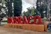 Imatge de la pintada a les lletres «Tarraco» del Camp de Mart.