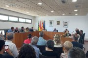 Ple per la moció de censura que es va aprovar als Pallaresos.