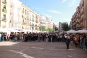 Unes 150 persones han participat a l'aturada de deu minuts en suport als afectats per la Dana.