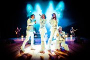 El grup homenatge ABBA The New Experience durant un dels seus espectacles.