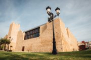 El antiguo hospital medieval fue el origen de la población, a la que acabaría cediendo el nombre.