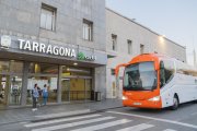 Imatge d’arxiu d’un autobús interurbà a Tarragona.