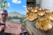 Óscar Cazorla, con el premio al mejor pan de Tarragona, y el pan en cuestión.