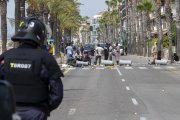 Els manters van tallar aquest dijous el passeig Miramar de Salou.