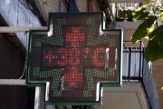 Un termòmetre de carrer marca 38 graus a la ciutat de Lleida.