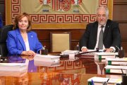 El president del TC, Cándido Conde-Pumpido, i la vicepresidenta i magistrada del tribunal, Inmaculada Montalbán, aquest dilluns al ple celebrat per debatre la ponència sobre l'amnistia
