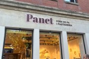 Imatge d’un dels establiments del forn Panet, situat al carrer Fortuny de la Rambla Nova.