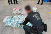 El vehículo inspeccionado transportaba aproximadamente 204 kilos de hachís en distintos formatos y presentaciones.