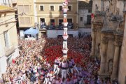 2 de 9 amb folre i manilles de la Jove de Tarragona per Santa Teresa.