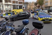 El accidente se ha producido en el cruce entre las calles Prat de la Riba y Ramón y Cajal.