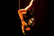 Cirque Pardi! és un col·lectiu internacional de circ contemporani format per artistes i professionals de diversos àmbits