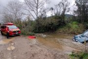 Imatge del vehicle bloquejar a la riera de l'Alforja