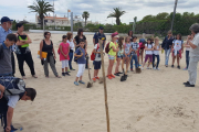 El passat dimarts dia 31 de maig es va celebrar a Torredembarra la Trobada d'Escoles Verdes de Tarragona, que va comptar amb la participació de 24 centres de primària de les comarques del Tarragonès i  Alt Camp.
En total més de 90 persones, entre professors i alumnes es van reunir per tal de compartir experiències, propostes i idees relacionades per  millorar l'educació per a la sostenibilitat a les escoles verdes, i per extensió, al seu entorn més proper.