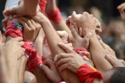 Diada internacional del Concurs de castells 2016. Actuació a la plaça de la font dels Xiquets de Copenhaguen, els Castellers d'Andorra, els Castellers de Paris i els Castellers of London.