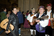 La comunitat aragonesa de Tarragona aquest dimecres ha realitzat la tradicional ofrena floral a la Verge del Pilar a la Catedral de Tarragona.