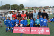 El Gimnàstic de Tarragona SAD segueix visitant les poblacions adherides al projecte 'Junts Província BBVA CX', en aquest cas, el desplaçament ha estat al municipi d'Els Pallaresos. Deu jugadors de la plantilla grana han compartit una estona amb els nens i nenes del CE Pallaresos, el CF Base Pallaresos i la UE Pallaresos.

En aquesta cinquena sortida, els capitans Marcos Jiménez De la Espada i Xavi Molina, Ferran Giner, Rayco, Aníbal Zurdo, Daisuke Suzuki, Juan Muñiz, Cristian Lobato, Jordi Calavera i Carlos García han signat nombrosos autògrafs i s'han fotografiat amb la canalla dels tres equips locals. Com ja s'ha fet alss altres municipis visitats anteriorment, els futbolistes han donat les samarretes exclusives d'aquesta acció social entre el jovent present al Municipal de Els Pallaresos.