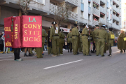 Imatges de les comparses que han participat a la Rua de l'Artesania