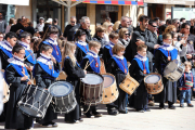 Les bandes dels diferents gremis de la Setmana Santa Tarragonina s'han reunit a la plaça de la Font després del pregó