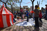 Aquest matí els més petits han gaudit de contes infantils i titelles