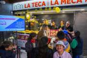 Les parades del Mercat de Tarragona reparteixen botifarra amb ou