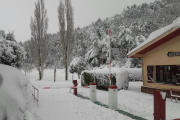 Com passa Cada any, Prades s'ha llevat de color blanc