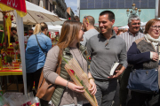 Imatges de la Diada de Sant Jordi a Reus.