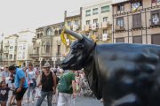 El Bou ha sortit pels carrers de Reus per celebrar les festes de Sant Pere