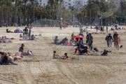 Día de la mona en la playa Llevant de Salou