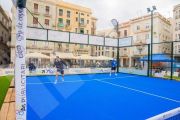 Partido de Pádel de los periodistas en la Plaça del Mercadal de Reus