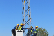 Endesa construeix una nova línia elèctrica per millorar el servei a Cunit, Calafell i Segur de Calafell