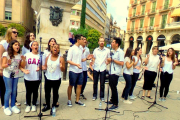 El gospel ressona a les places de Reus