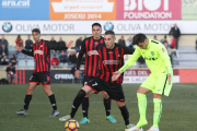 David Querol, al centre, en una acció de l'enfrontament amb l'Almeria, el passat 15 de gener.