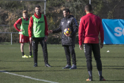 L'entrenador del Nàstic, Juan Merino, durant el primer entrenament de la tornada a la feina.