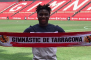 Dongou, amb la bufanda del Nàstic