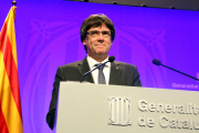 El president, Carles Puigdemont, abans de començar la roda de premsa al Palau de la Generalitat.