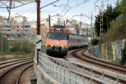 Imagen de un tren de Rodalies desde la cabina de otro convoy de l'R2,