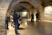 Imatge de la visita de la finalització de les obres al Castell del Cambrer.