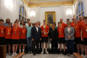 L'Ajuntament de Reus rep a l'equip juvenil d'hoquei patins del Reus Deportiu