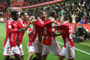 Els jugadors del Nàstic celebren el gol