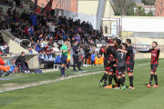 Els jugadors del CF Reus celebren un gol aconseguit en un dels enfrontaments de la passada temporada, sobre la gespa de l'Estadi.