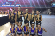 Les gimnastes del Salou Club Esportiu, en una fotografia de grup amb les medalles aconseguides a l 3a fase de la Copa Catalana.